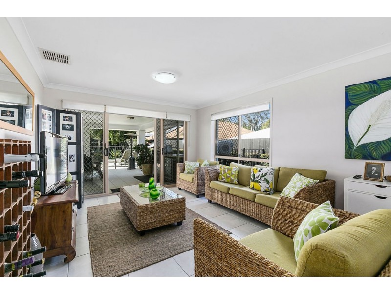 16 Diana Place, Manly West QLD 4179