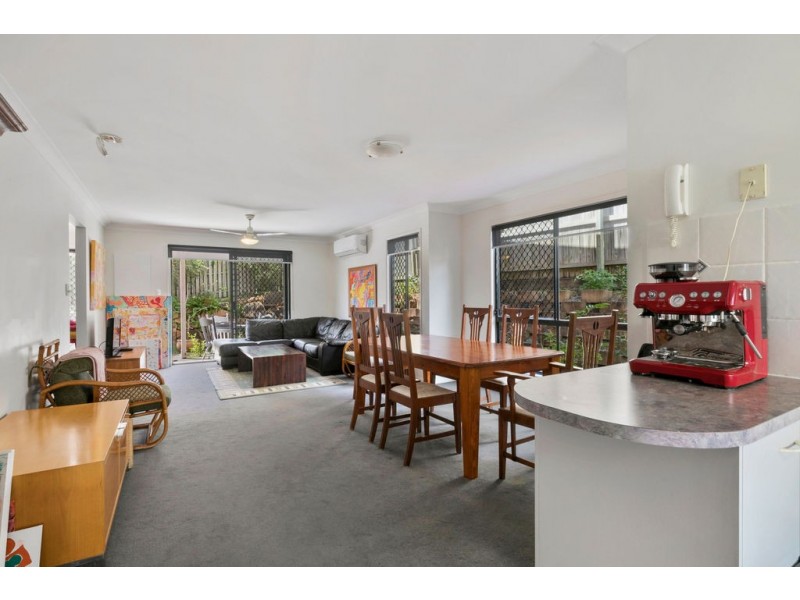 4 20 HUNTER STREET, Manly West QLD 4179