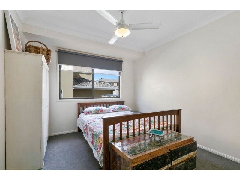 4 20 HUNTER STREET, Manly West QLD 4179