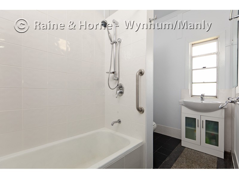 96 Melville Terrace, Manly QLD 4179