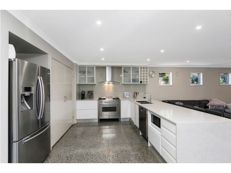 93 ADAM STREET, Wynnum QLD 4178