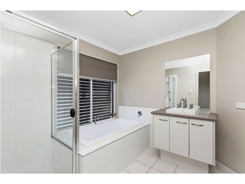 93 ADAM STREET, Wynnum QLD 4178