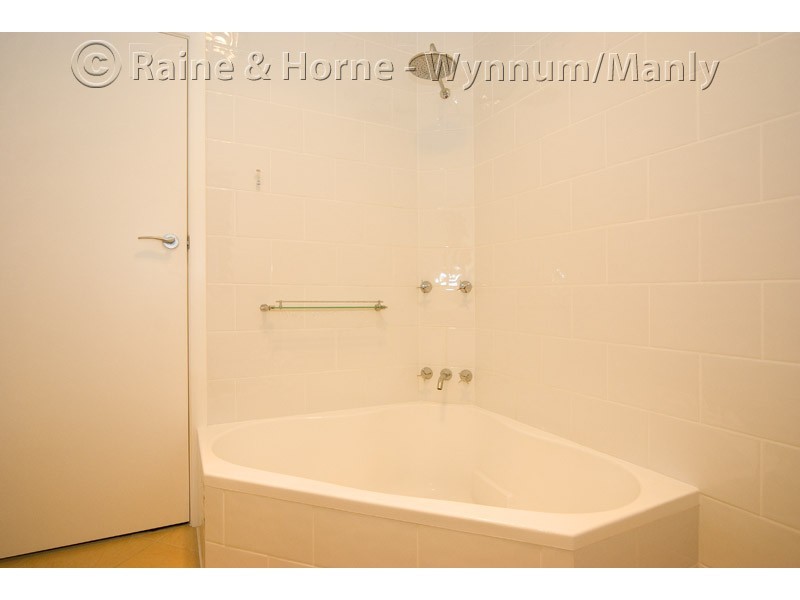 25 Radius Street, Wynnum QLD 4178