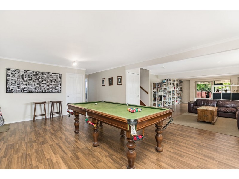 218 WHITES ROAD, Lota QLD 4179