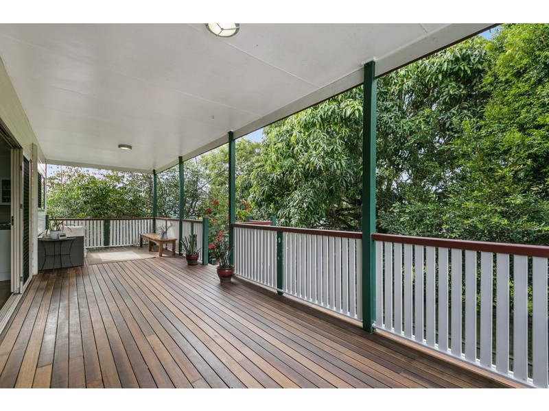 218 WHITES ROAD, Lota QLD 4179