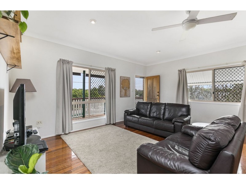 218 WHITES ROAD, Lota QLD 4179