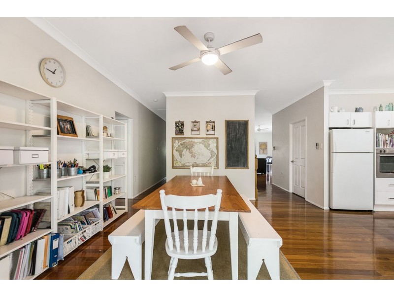 218 WHITES ROAD, Lota QLD 4179