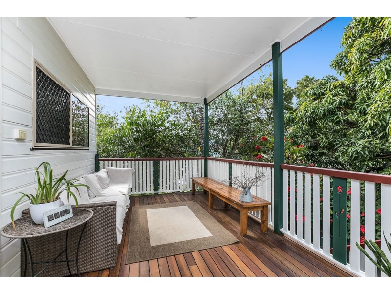 218 WHITES ROAD, Lota QLD 4179