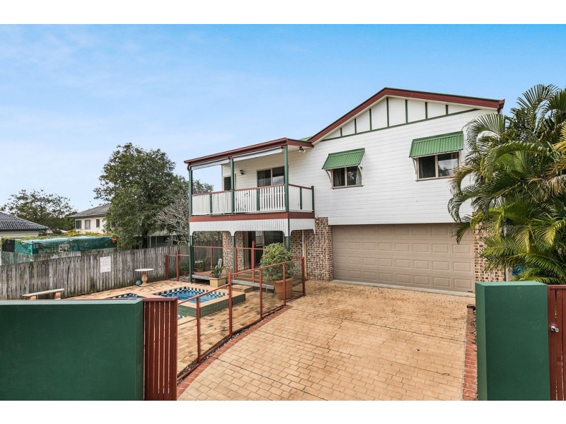 218 WHITES ROAD, Lota QLD 4179