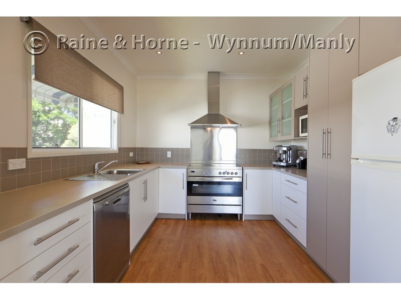 2/735 Esplanade, Lota QLD 4179