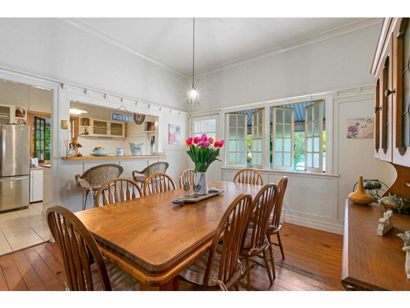 4 CHANDOS STREET, Wynnum West QLD 4178