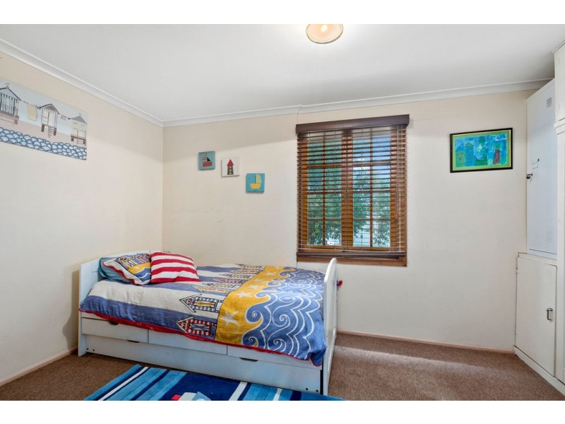 4 CHANDOS STREET, Wynnum West QLD 4178