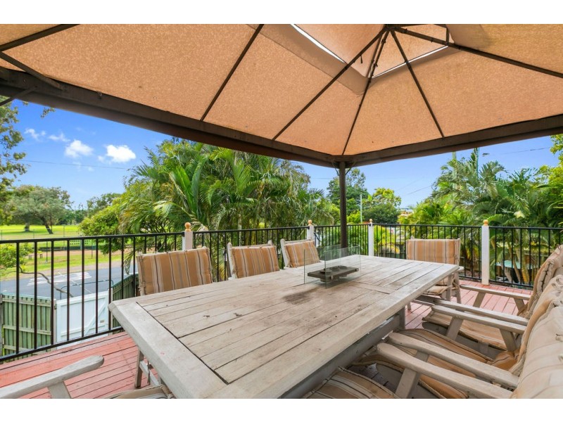 4 CHANDOS STREET, Wynnum West QLD 4178