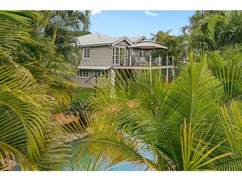 4 CHANDOS STREET, Wynnum West QLD 4178