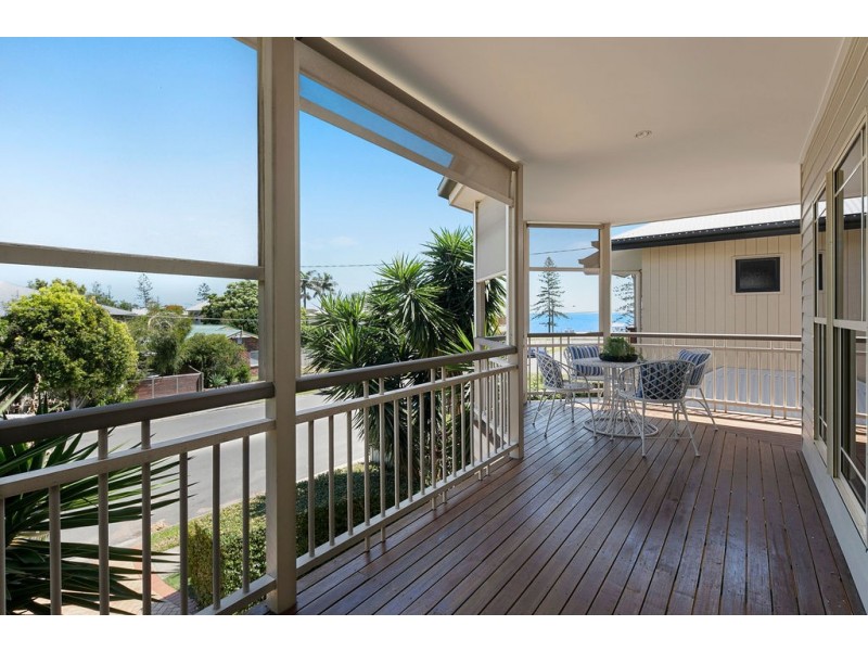 16 CEDAR STREET, Wynnum QLD 4178