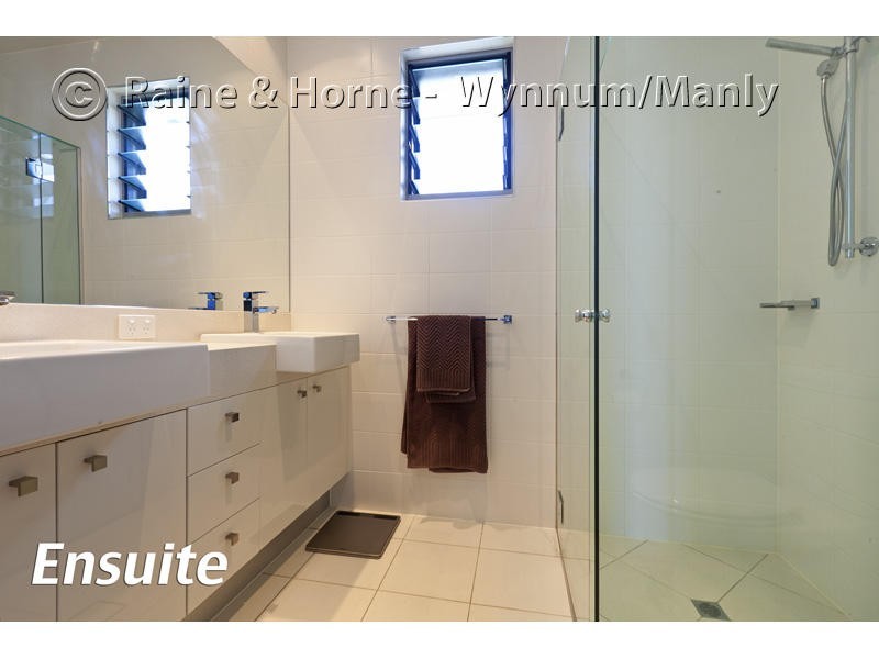 2/435 Esplanade, Manly QLD 4179
