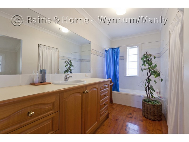 93  Waterview Avenue, Wynnum QLD 4178