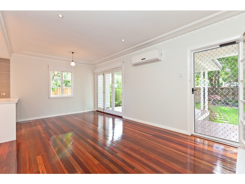 2315 Wynnum Rd, Wynnum QLD 4178