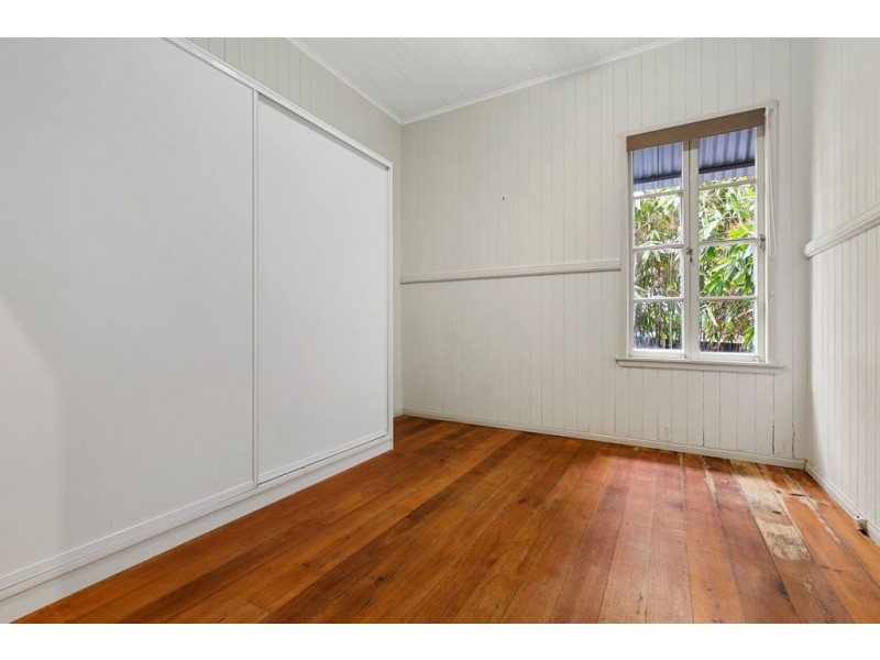 99 ADAM STREET, Wynnum QLD 4178