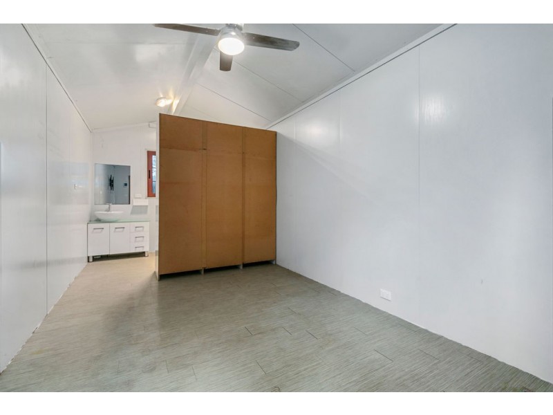 99 ADAM STREET, Wynnum QLD 4178