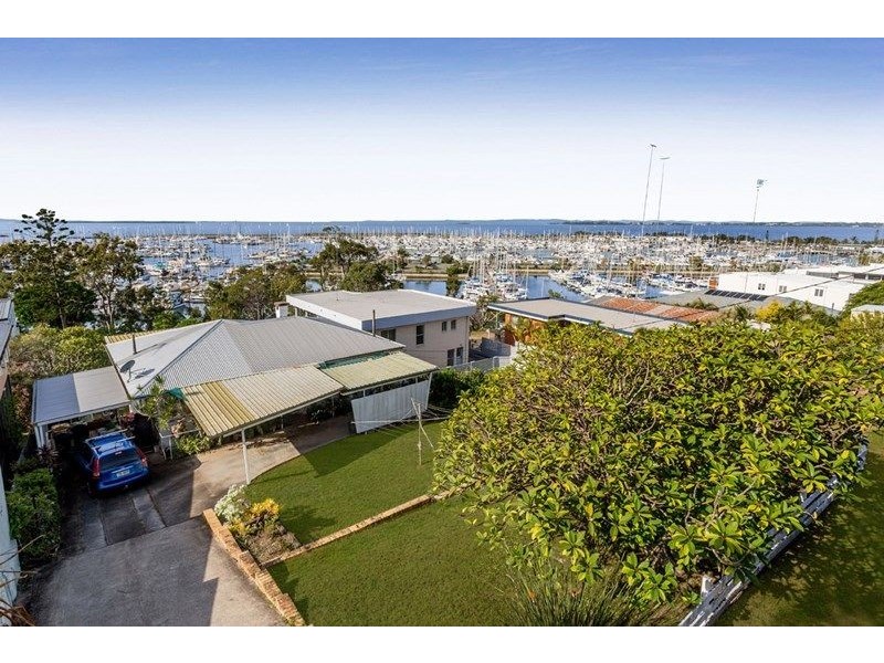 42 WELLINGTON STREET, Manly QLD 4179