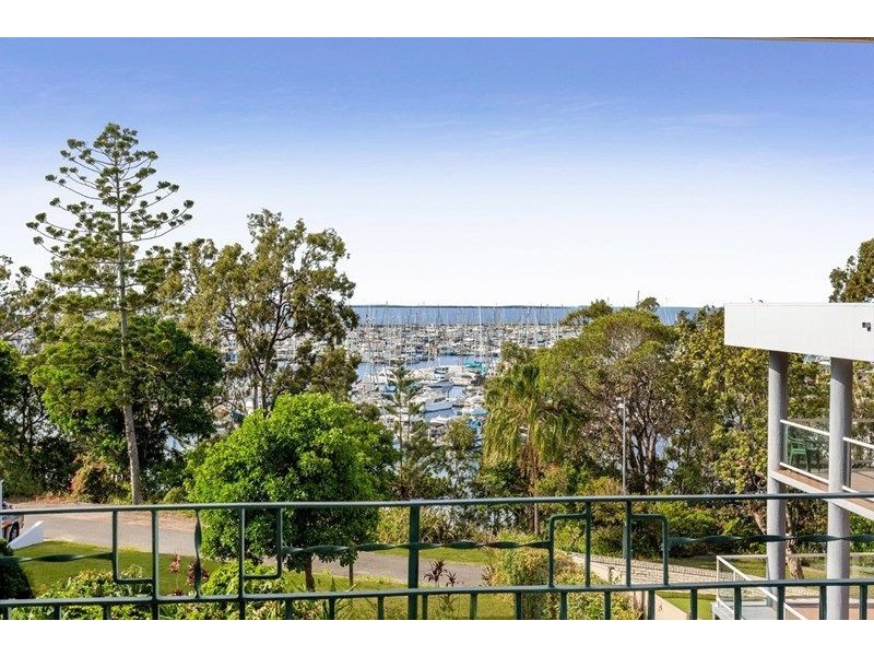 42 WELLINGTON STREET, Manly QLD 4179