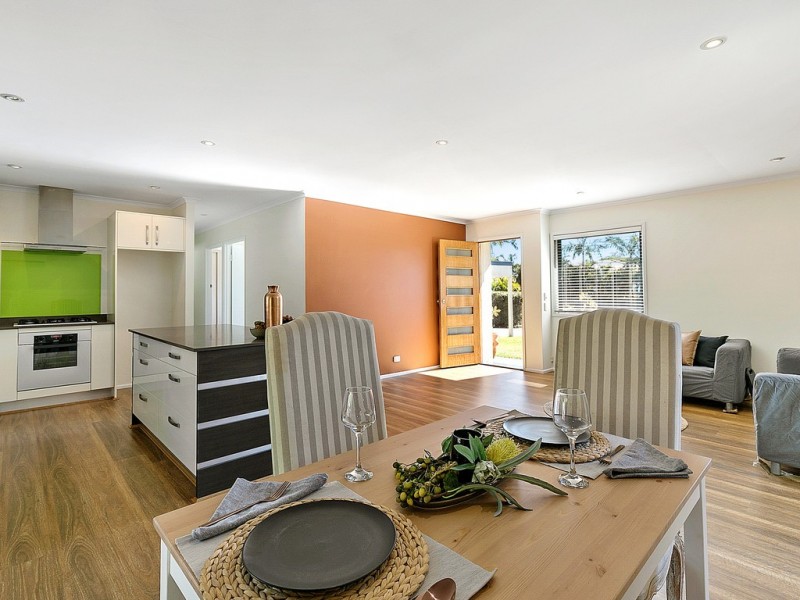 10 HELMHOLD STREET, Wynnum QLD 4178