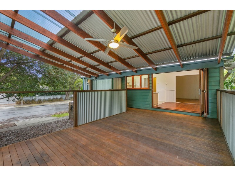 99 ADAM STREET, Wynnum QLD 4178