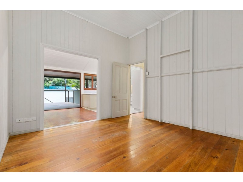 99 ADAM STREET, Wynnum QLD 4178