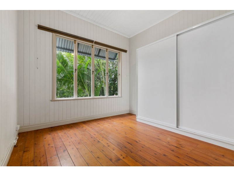 99 ADAM STREET, Wynnum QLD 4178