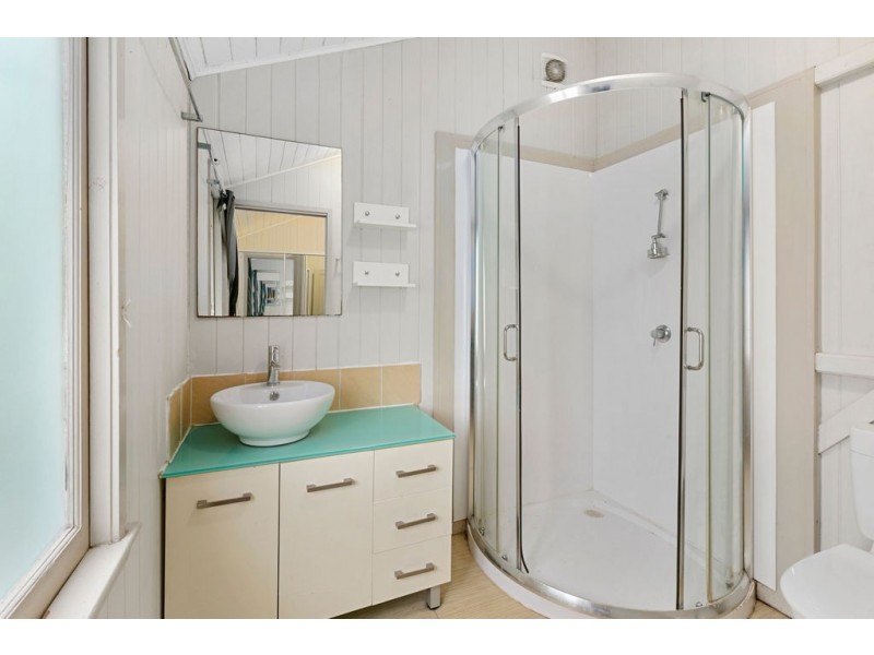 99 ADAM STREET, Wynnum QLD 4178