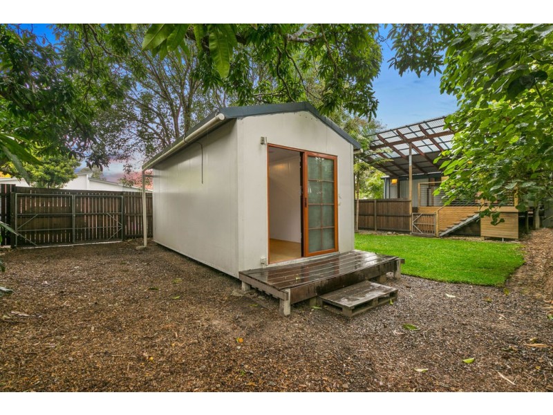 99 ADAM STREET, Wynnum QLD 4178