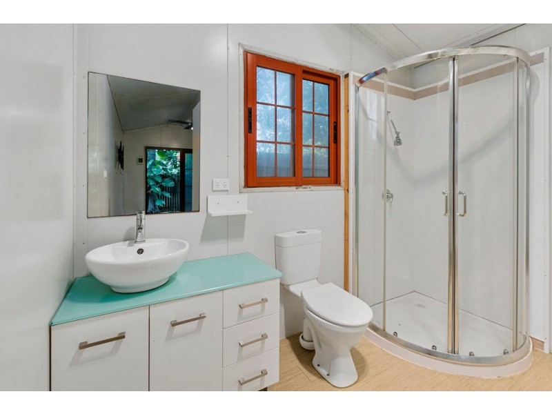 99 ADAM STREET, Wynnum QLD 4178