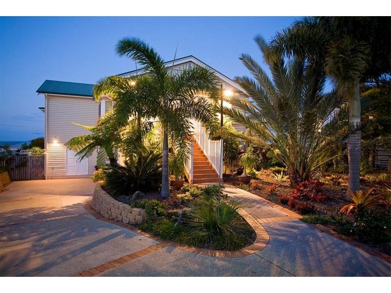 6 Oceana Terrace, Manly QLD 4179