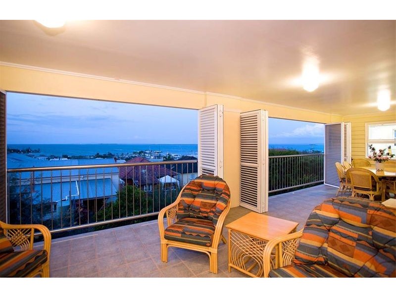 6 Oceana Terrace, Manly QLD 4179