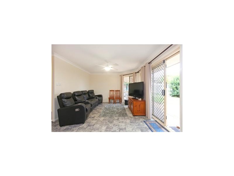 42 Plaza Street, Wynnum West QLD 4178