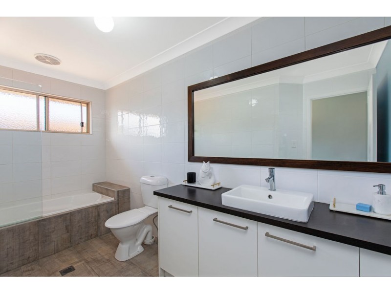 15 250 MANLY ROAD, Manly West QLD 4179