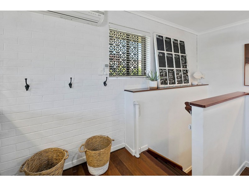 220 Gordon Parade, Manly QLD 4179