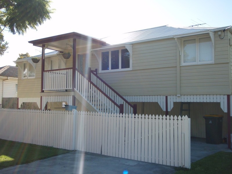 11 Pansy Street, Wynnum QLD 4178