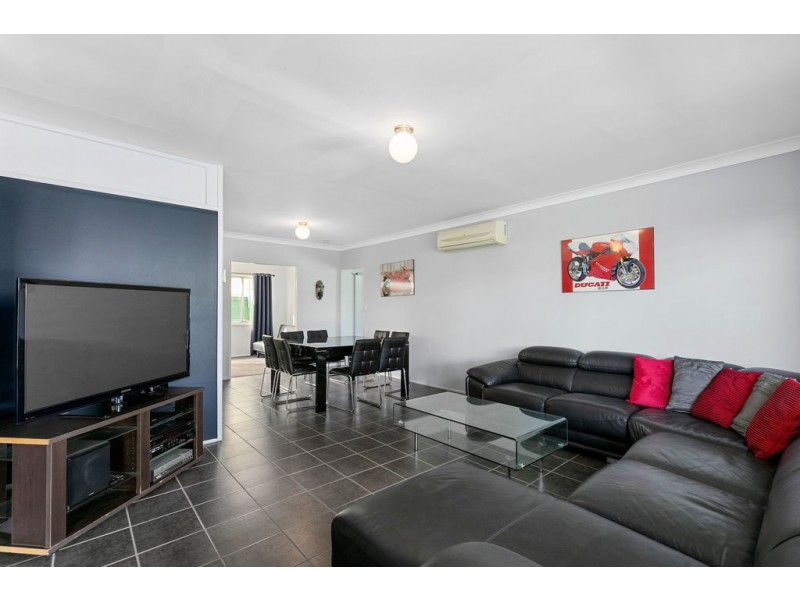 17 NORTH ROAD, Wynnum West QLD 4178