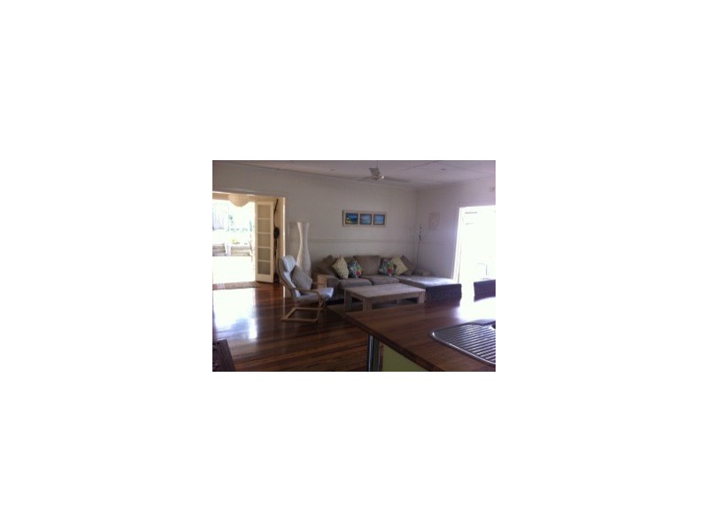 253 Ernest Street, Lota QLD 4179