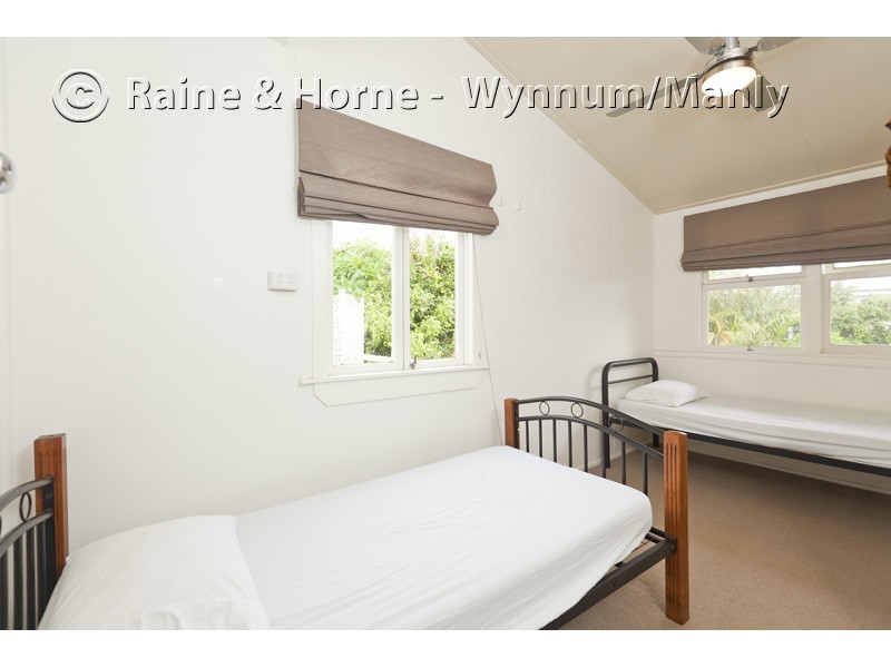 56 Gordon Parade, Manly QLD 4179