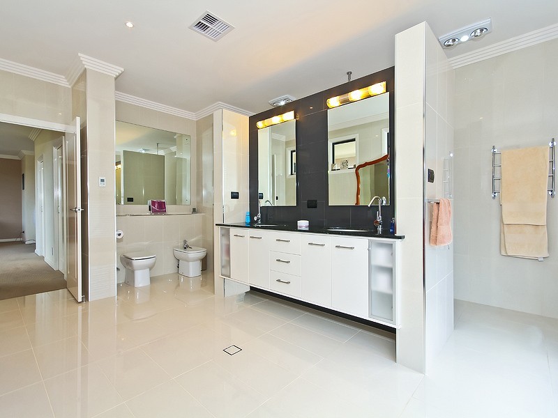 16 Gabrielle Street, Manly West QLD 4179