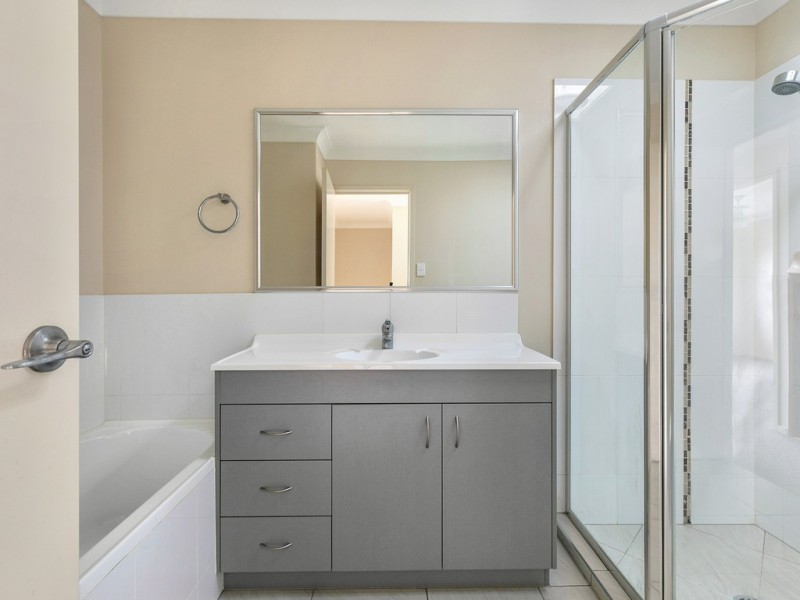 37/11 TRIPCONY PLACE, Wakerley QLD 4154