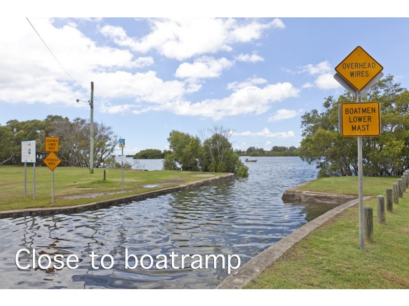 815 ESPLANADE, Lota QLD 4179