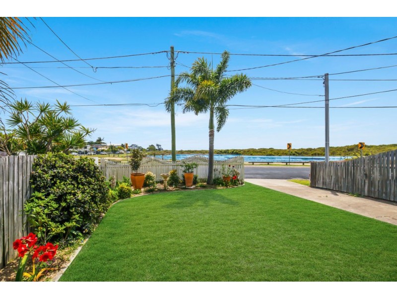 815 ESPLANADE, Lota QLD 4179