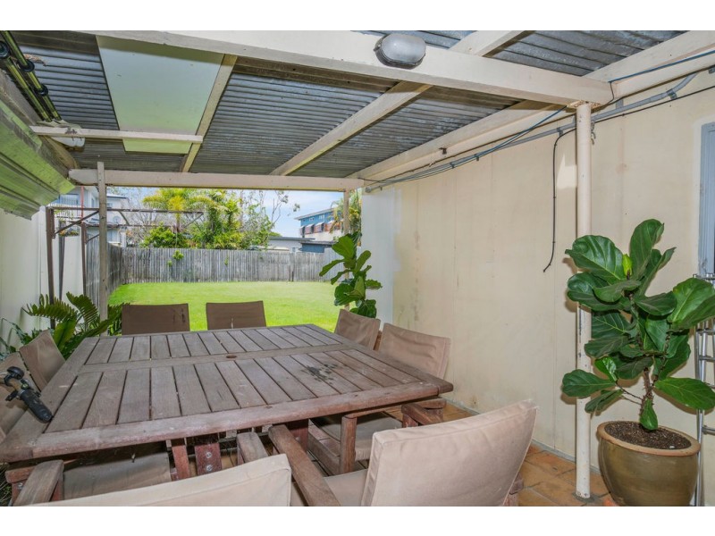 815 ESPLANADE, Lota QLD 4179