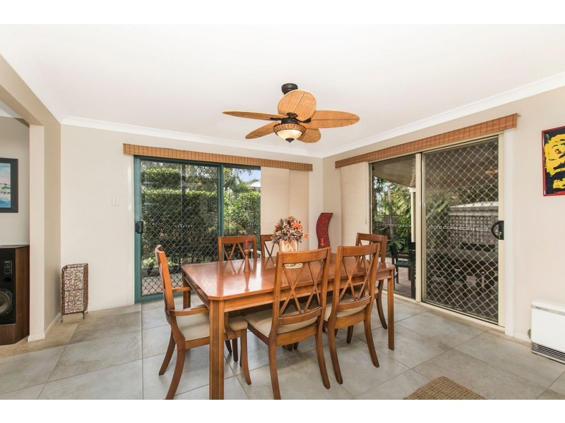 32 BELLEVUE PARADE, Lota QLD 4179