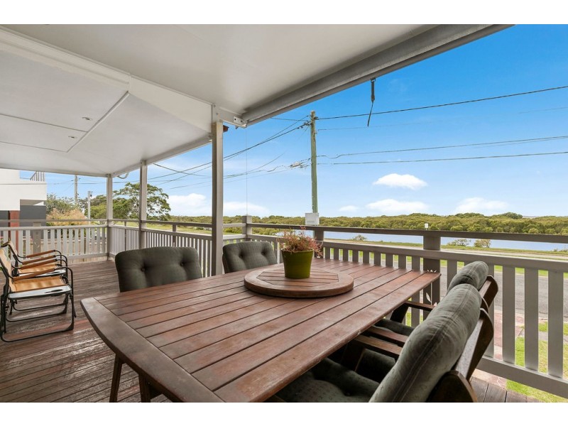 765 ESPLANADE, Lota QLD 4179