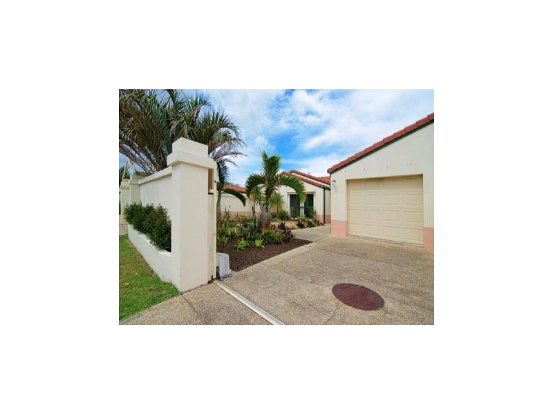 2/139 BAYVIEW STREET, Runaway Bay QLD 4216